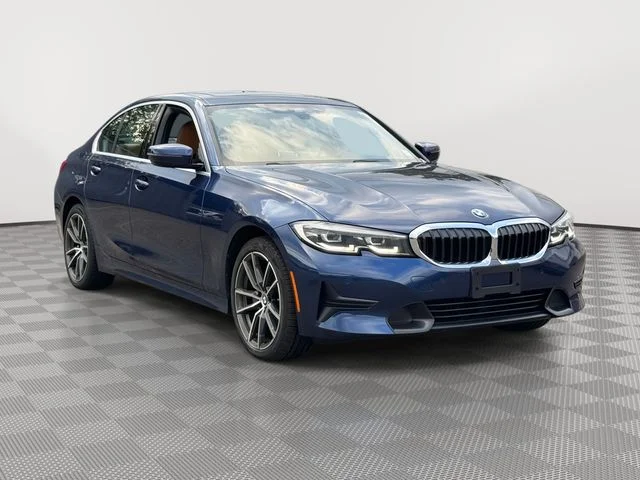 Used 2019 Blue BMW 330i xDrive image 4