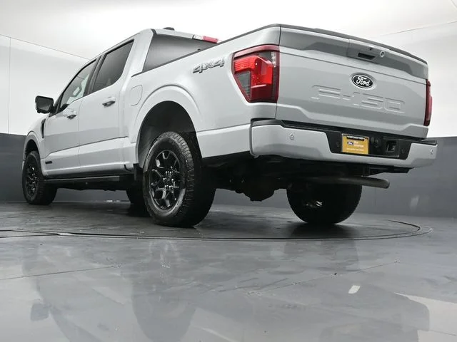 Certified Used 2024 Avalanche Ford XLT image 42