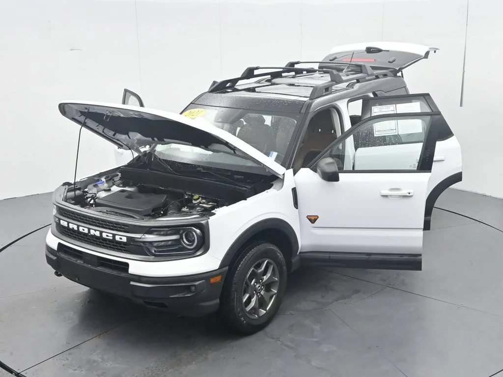 Certified Used 2021 Oxford White Ford Badlands image 55