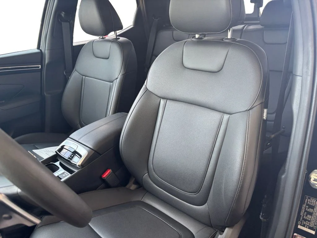 Used 2024 Black Hyundai NIGHT image 25