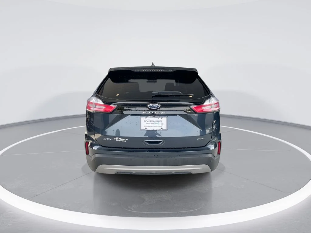 Used 2023 Blue Ford SEL image 7