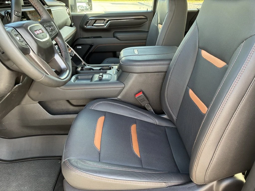 Used 2024 Summit White GMC AT4 image 18