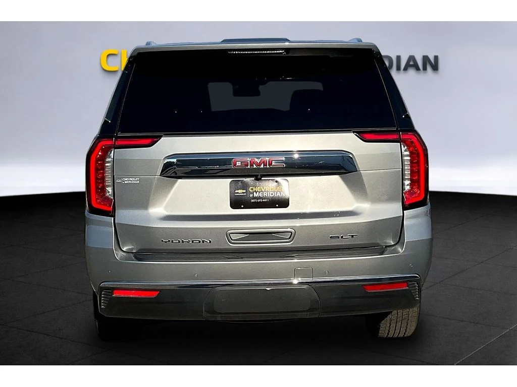 Used 2024 Sterling Metallic GMC SLT image 4