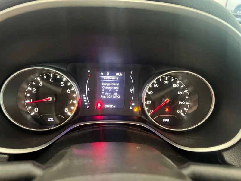 Used 2020 Gray Jeep Latitude image 24