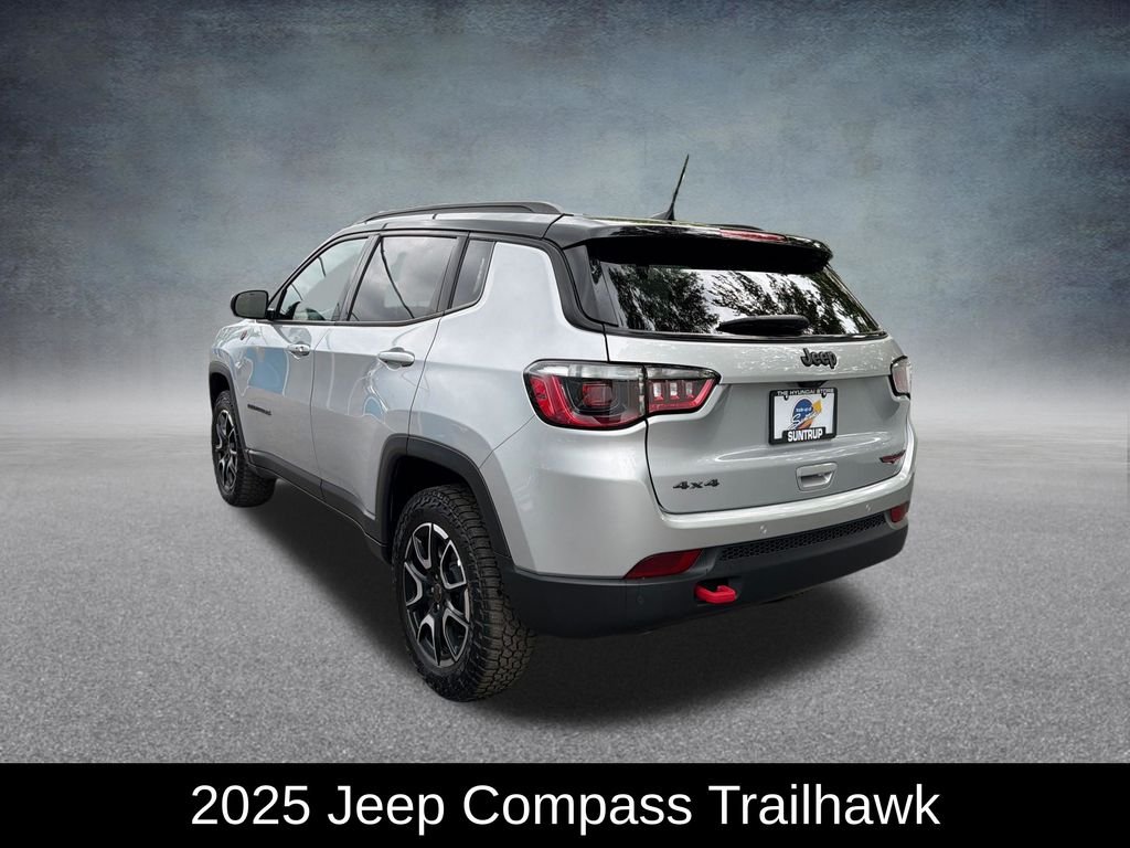 Used 2025 Silver Zynith Metallic Clearcoat Jeep Trailhawk image 3