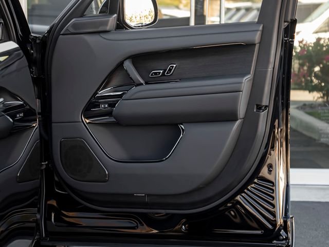 New 2026 Narvik Black Land Rover SV Black Edition image 31