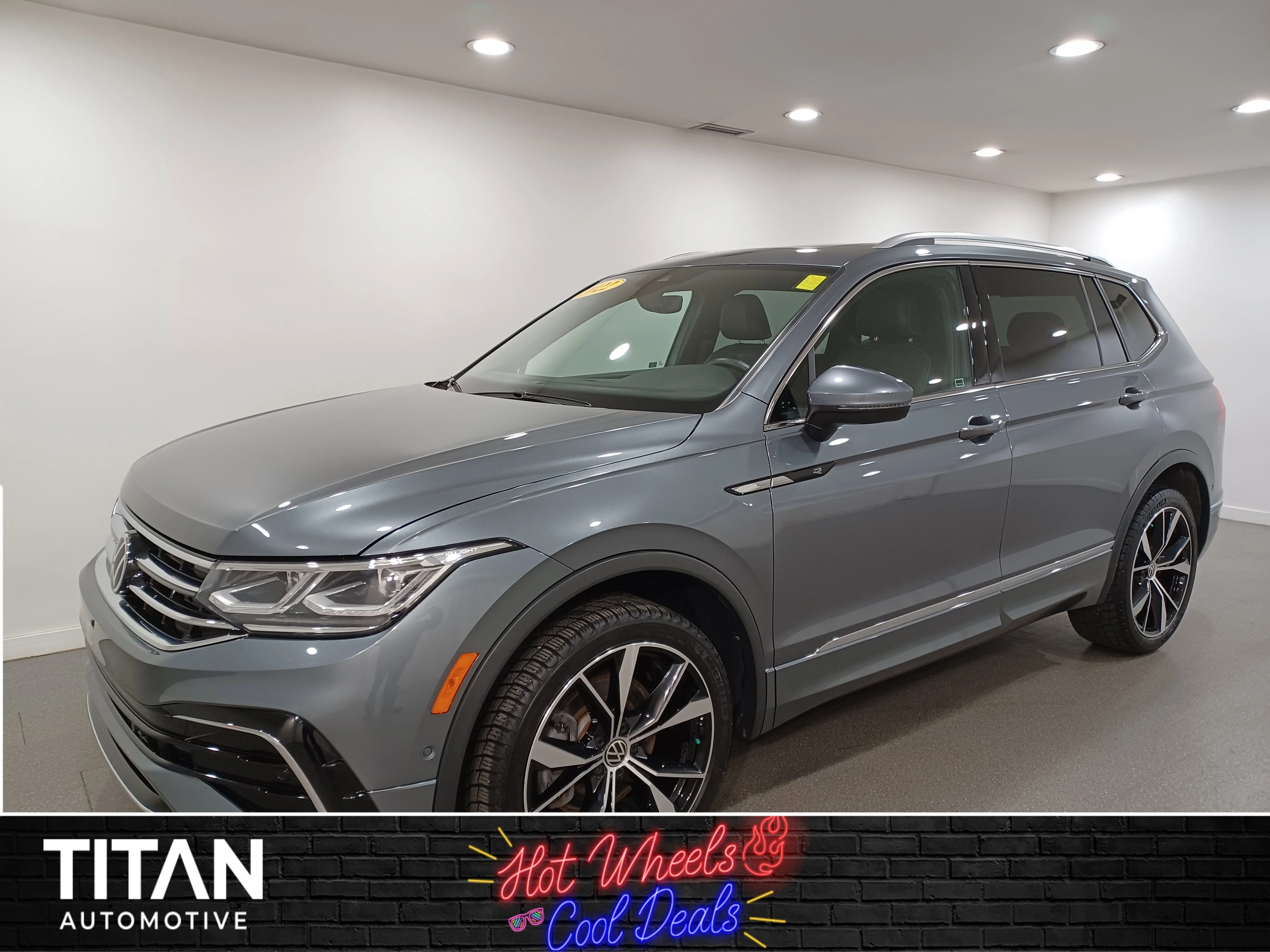 Certified Used 2022 Platinum Gray Metallic Volkswagen Highline R-Line 4Motion*Remote Start | Nav | 360 Cam | Htd & Cooled Leather | Pano Roof | Htd Wheel image 1