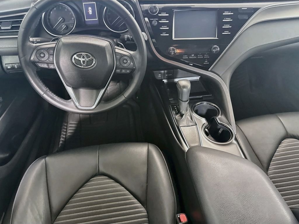 Used 2019 White Toyota  image 19
