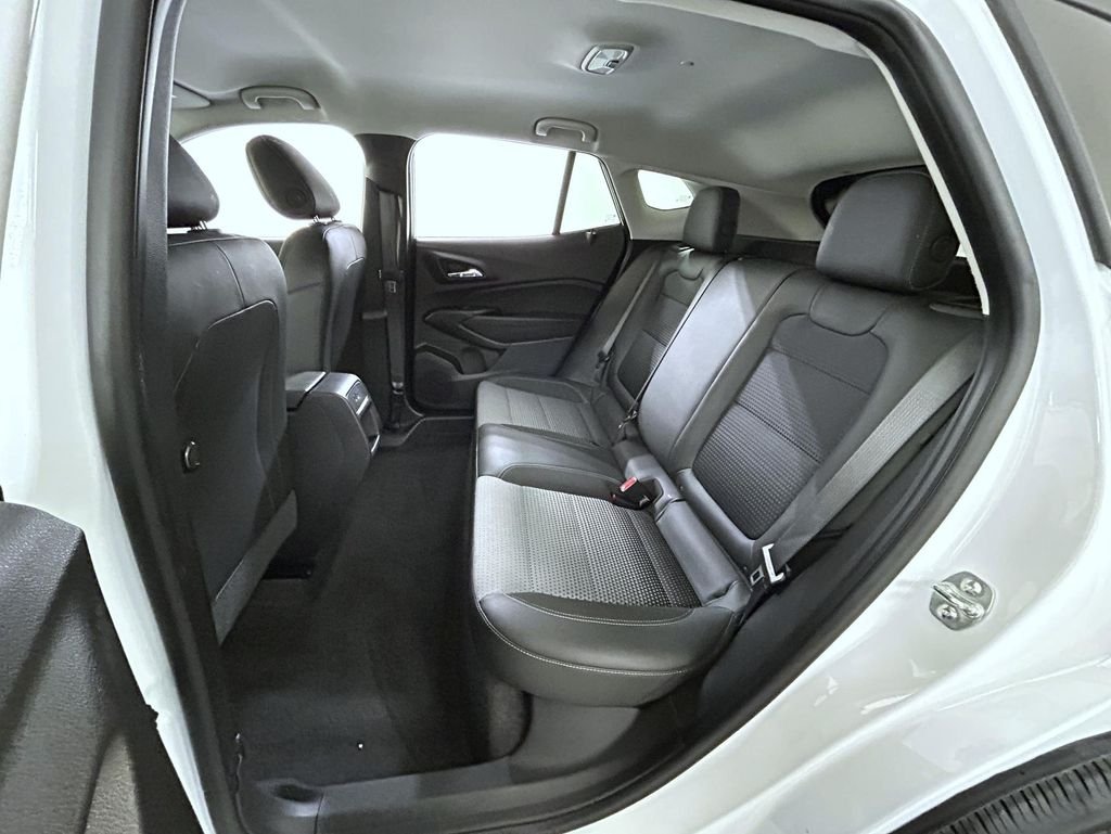 Used 2025 White Chevrolet LT image 19