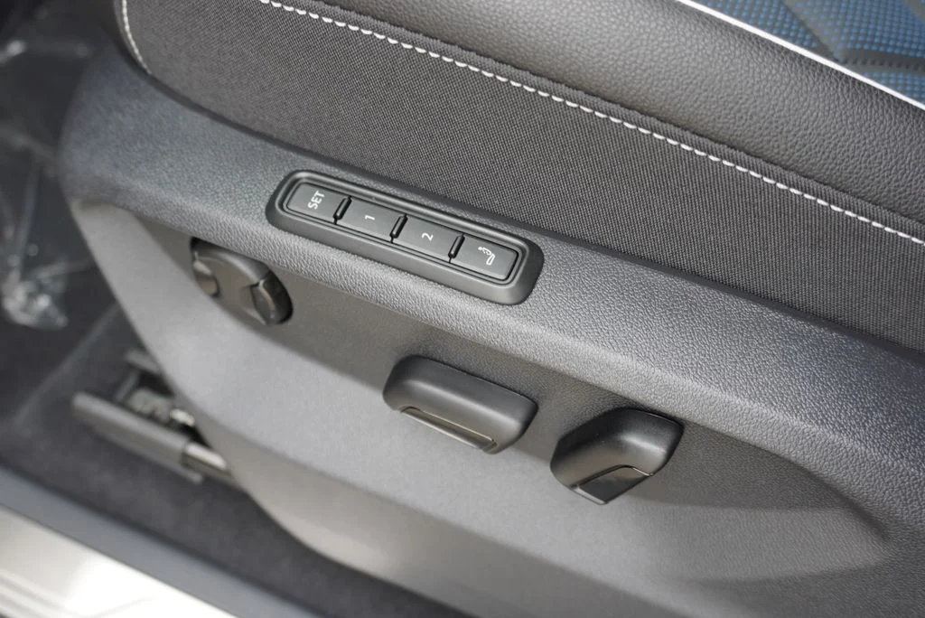 New 2026 Gray Volkswagen 2.0T SEL Premium R-Line image 28