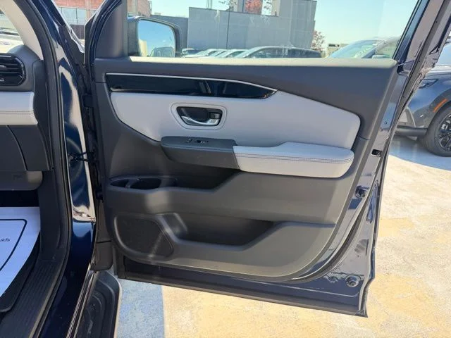Used 2023  Honda Touring image 18