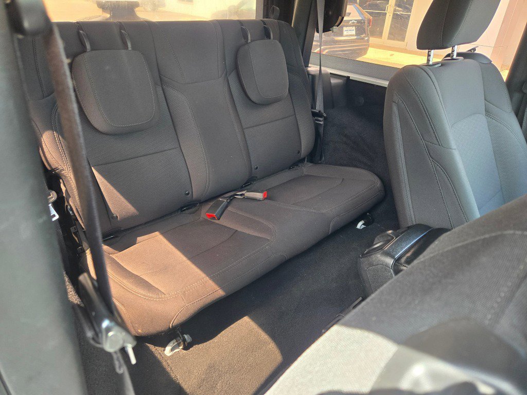 2022 Jeep Wrangler Sport - Photo 8