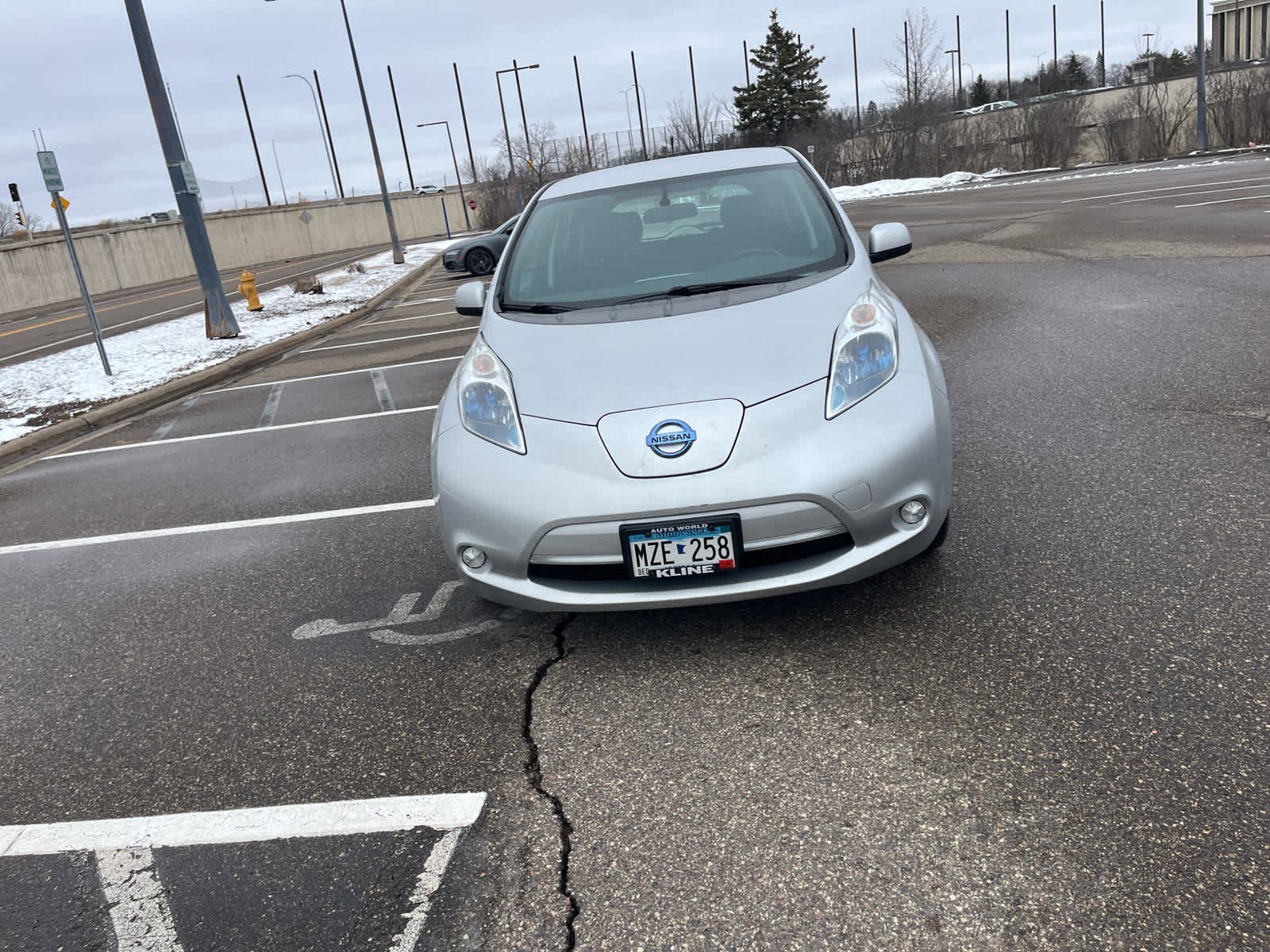 Used 2013 Nissan LEAF S with VIN 1N4AZ0CP8DC420599 for sale in Golden Valley, MN