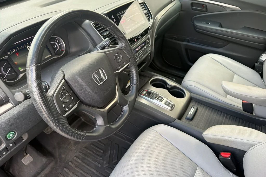 Used 2022 Lunar Silver Metallic Honda EX-L image 12