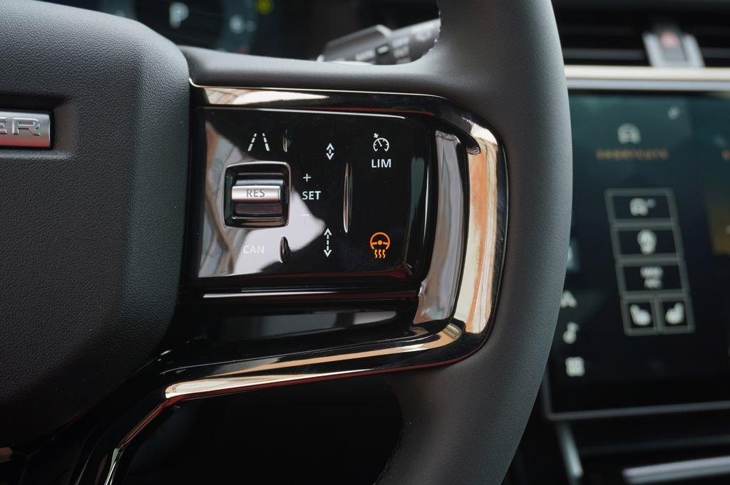 New 2026 Santorini Black Land Rover Hoxton Edition image 17