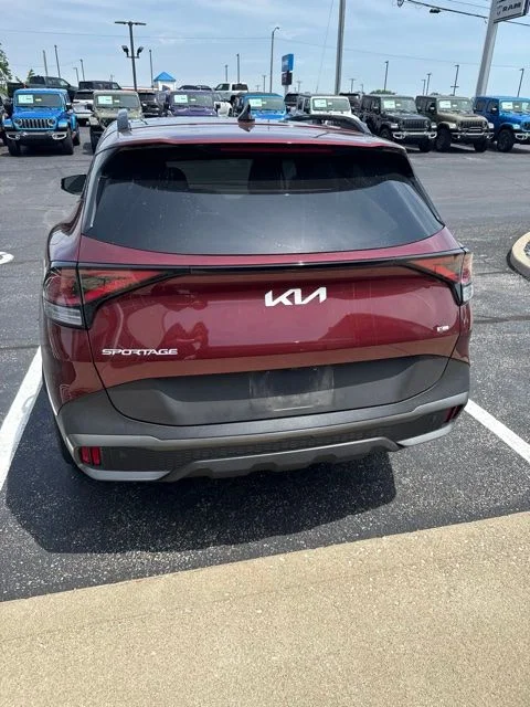 Used 2024 Red Kia X-Line image 7