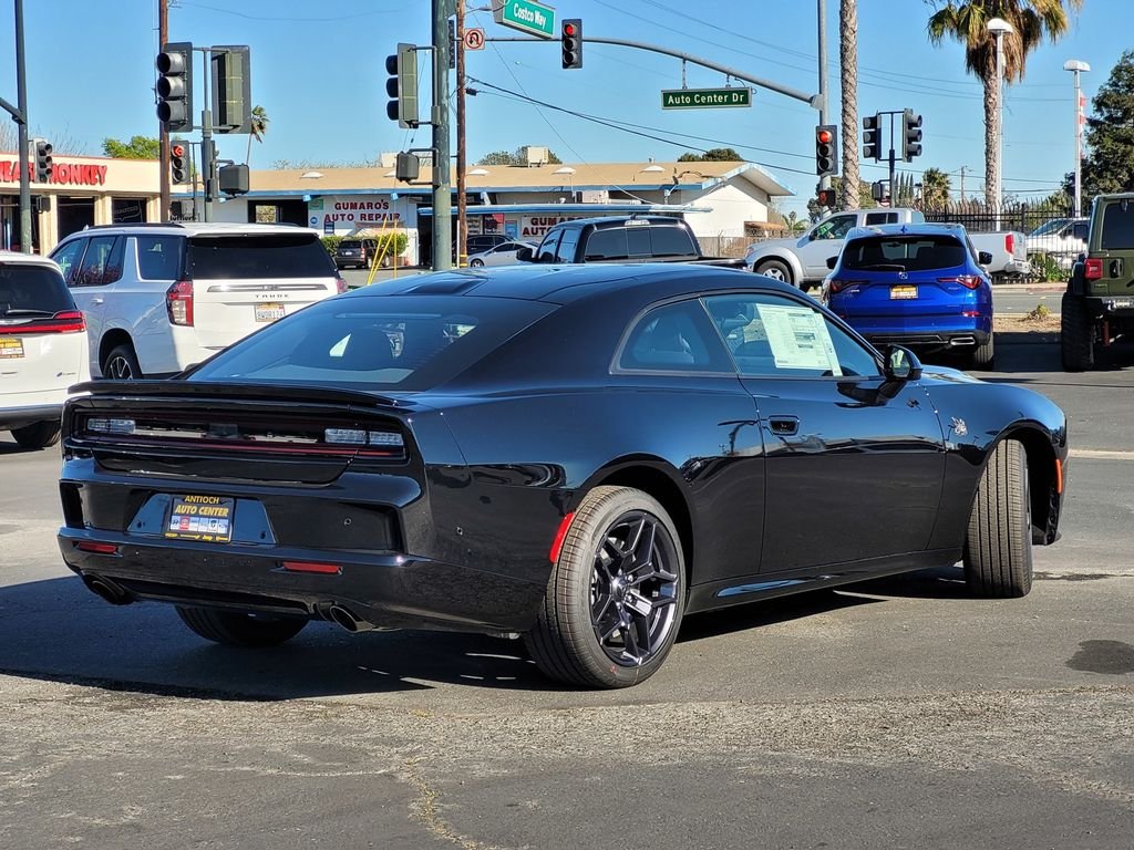 New 2026 Diamond Black Crystal Pearlcoat Dodge Scat Pack image 3