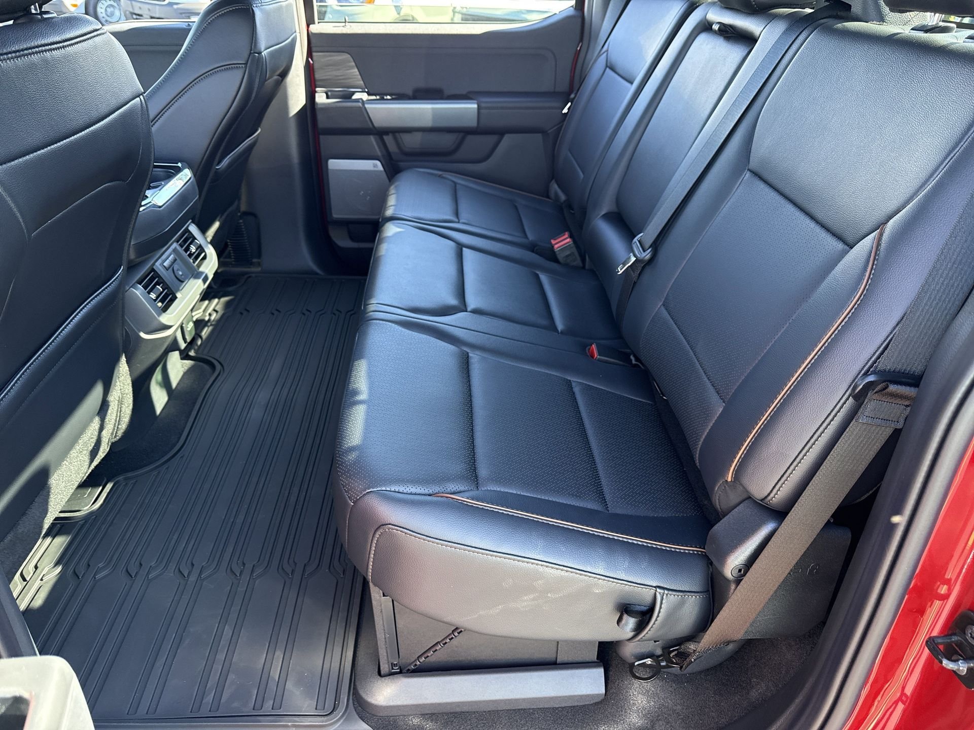 2025 Ford F-150 Lariat - Photo 23