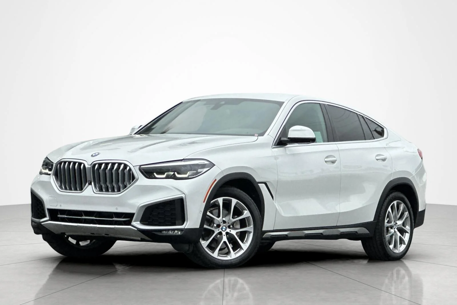2021 BMW X6 xDrive40i's photo