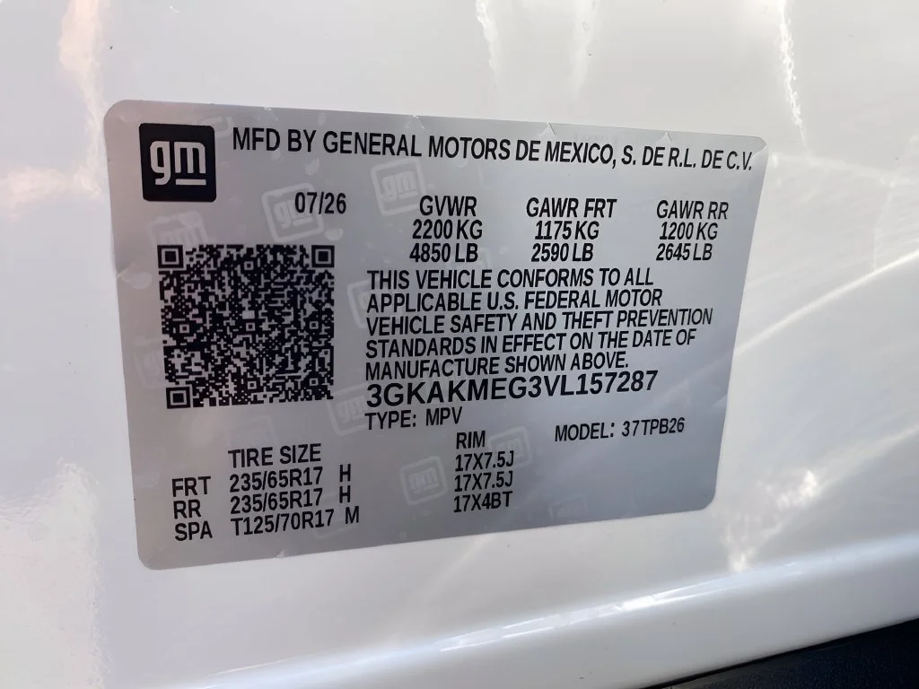New 2027 Summit White GMC Elevation image 29