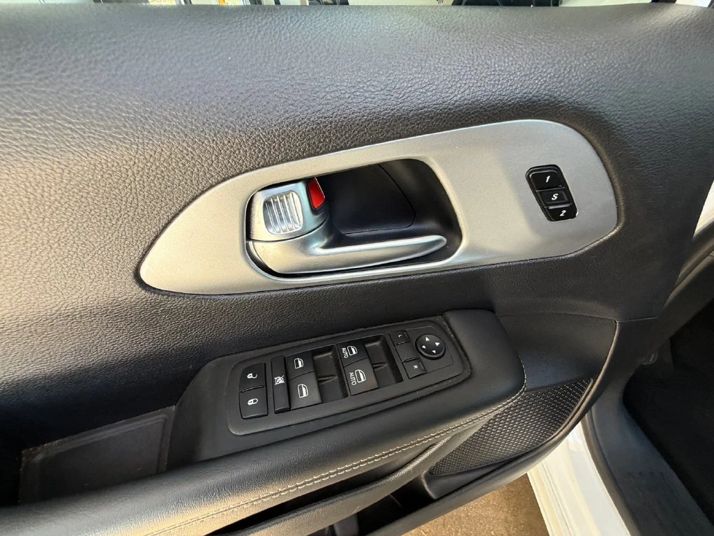 Used 2024 White Chrysler Select S Appearance image 11