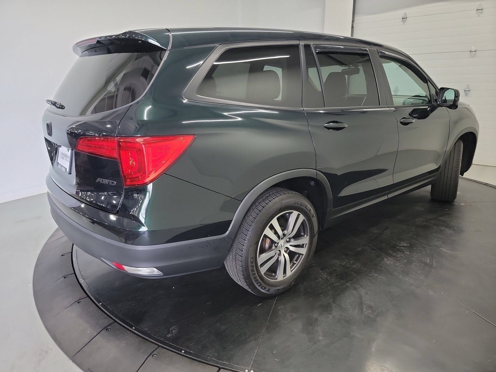 Used 2016 Black Forest Pearl Honda EX-L image 8