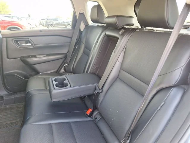 Used 2023 Gray Nissan SV image 15