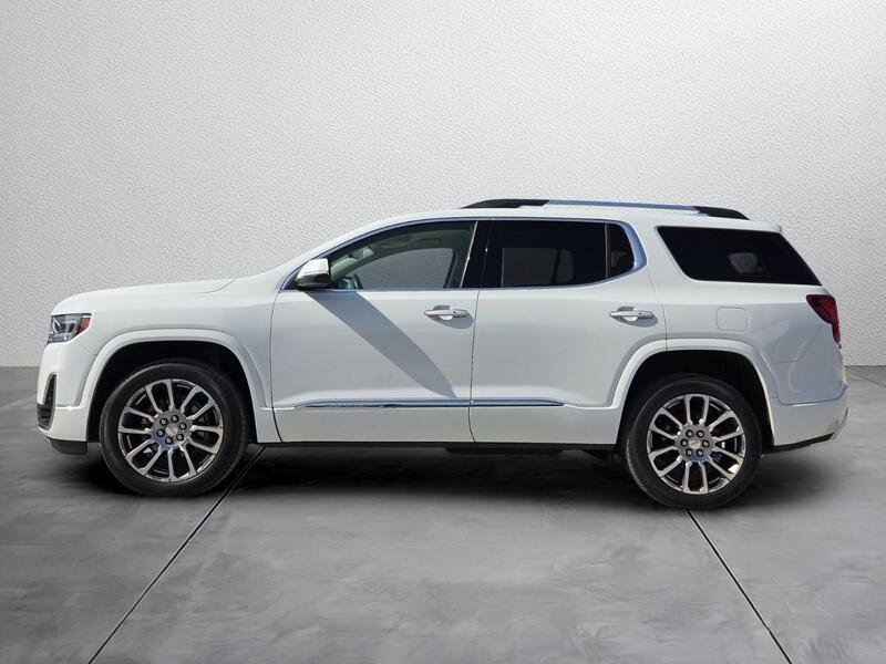 Used 2023 WHITE GMC FWD 4DR DENALI image 2