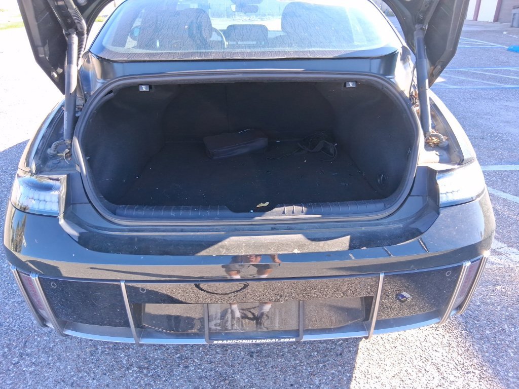 Used 2023 Green Hyundai SE image 21