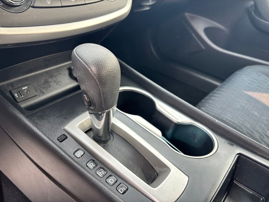 Used 2017 Silver Nissan 2.5 S image 27