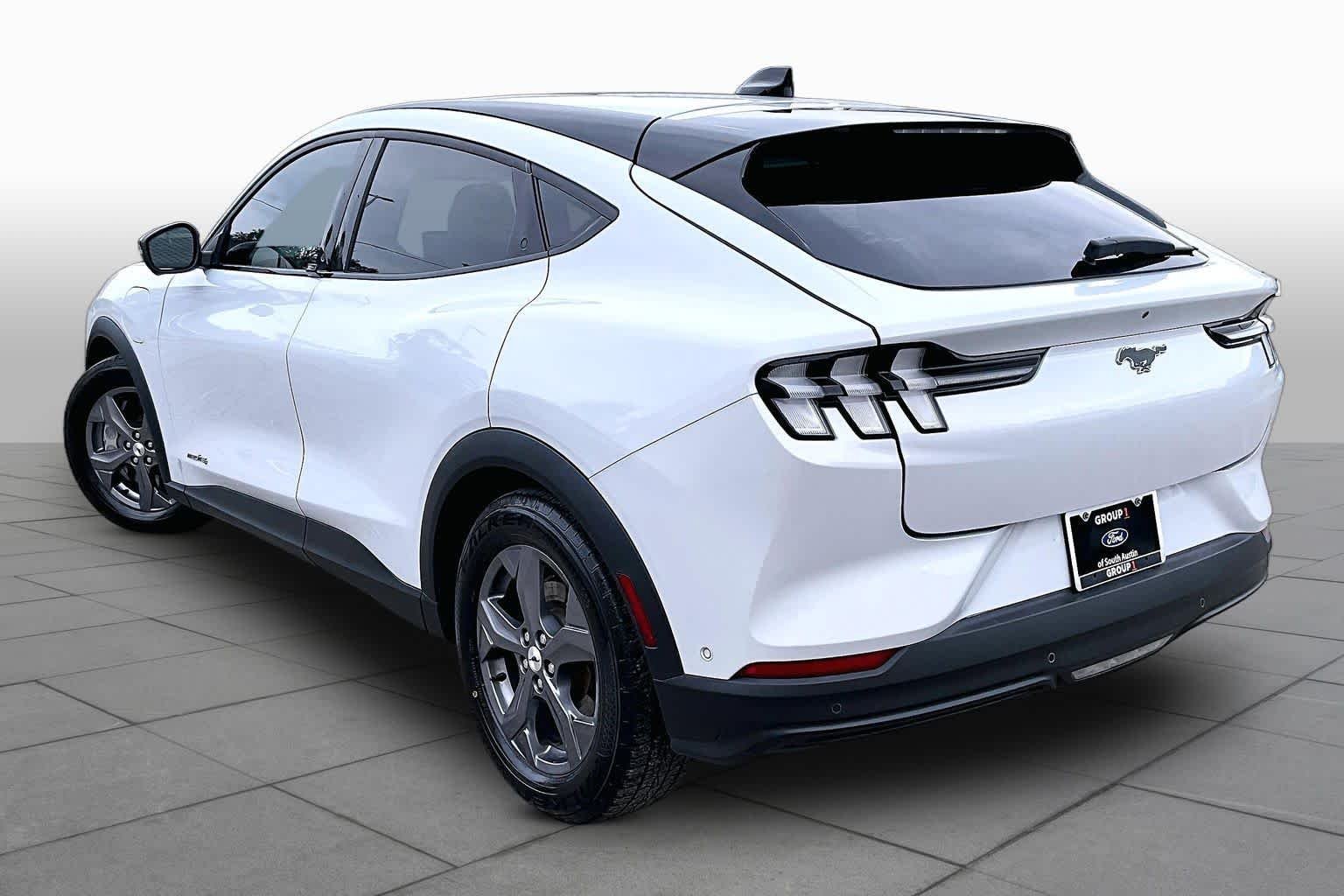 Used 2023 Space White Metallic Ford Select image 11