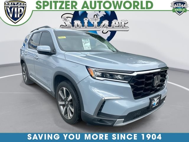 Used 2025  Honda Touring image 1