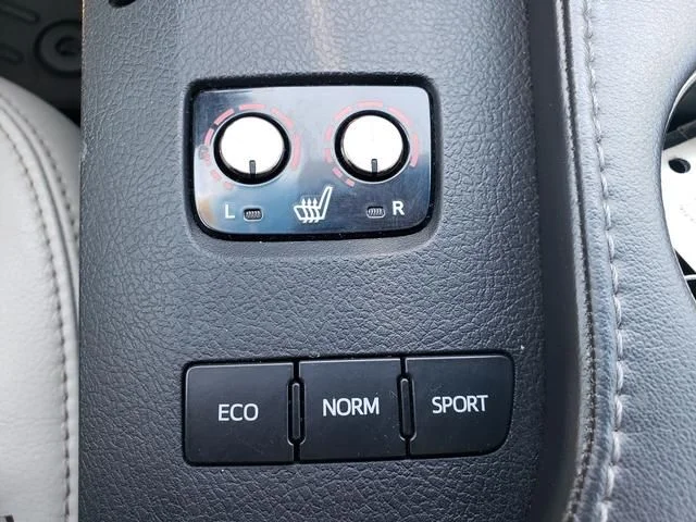 Used 2016 Gray Toyota XLE image 17