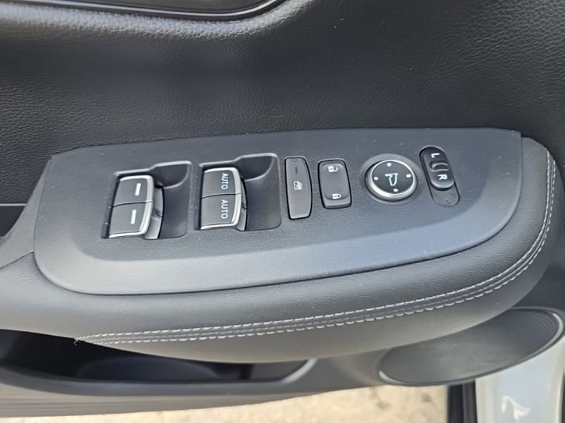 Used 2024  Honda EX-L image 22