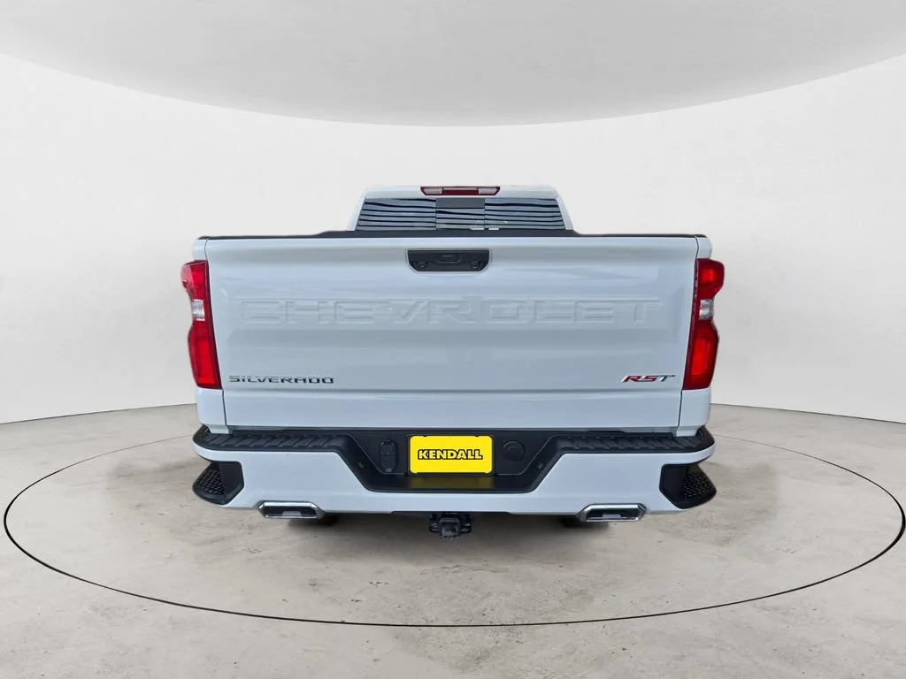 Used 2025 Summit White Chevrolet RST image 6