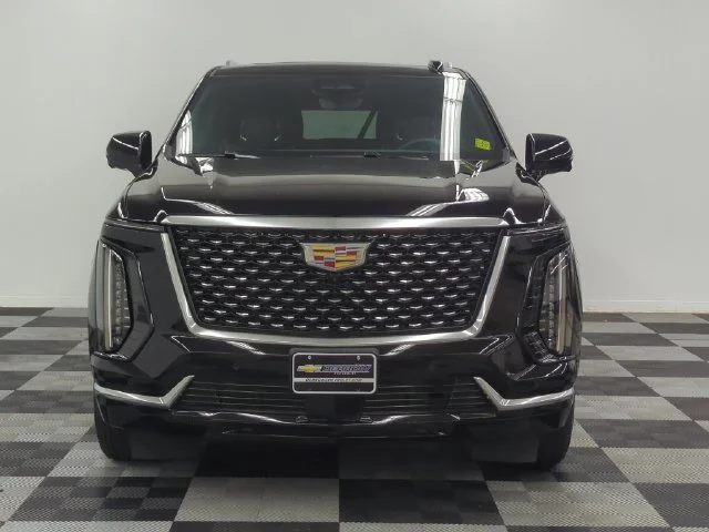Used 2026  Cadillac Luxury image 3