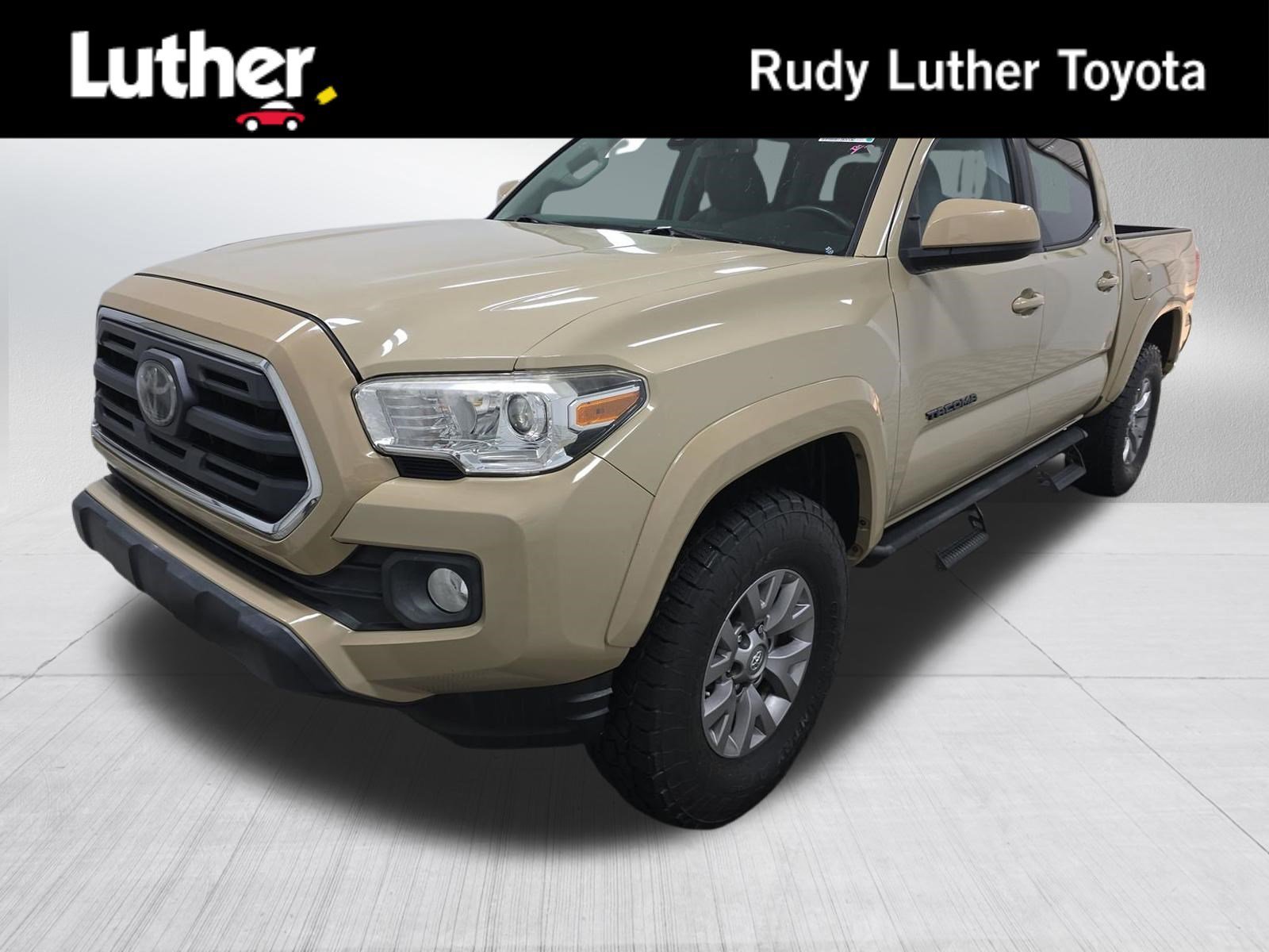 2019 Toyota Tacoma SR5 Double Cab 4WD V6 Auto Short Bed's photo