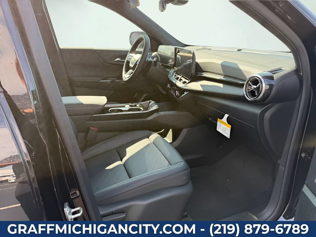 2027 Chevrolet Equinox LT - Photo 32
