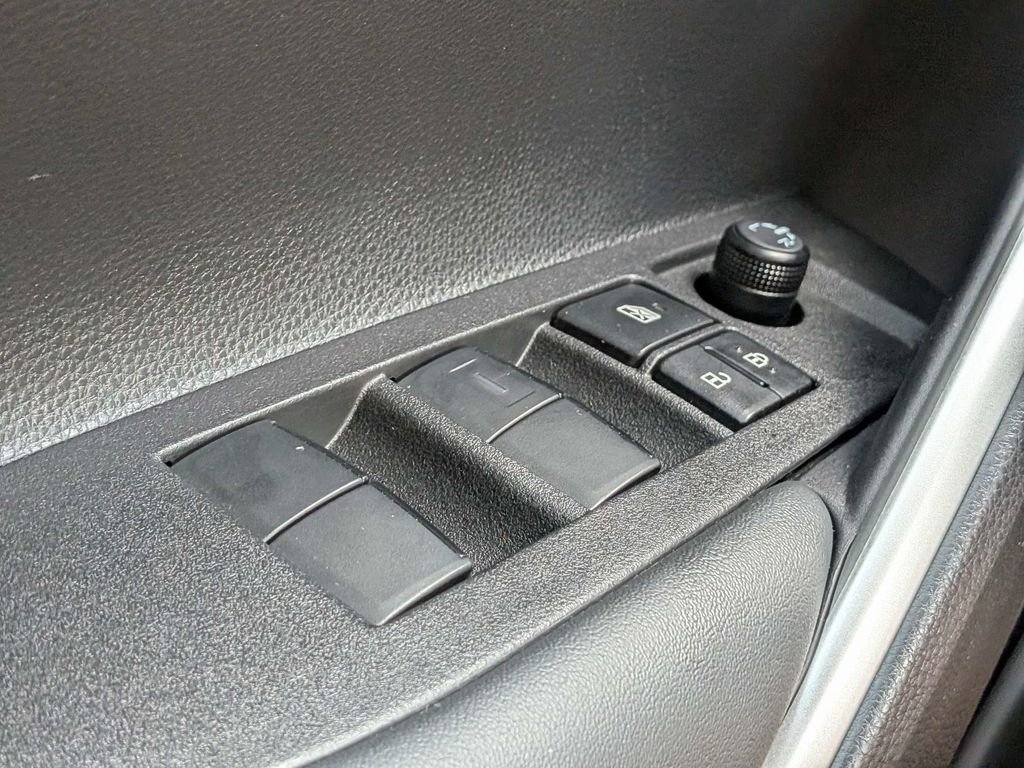 Used 2026  Toyota L image 26