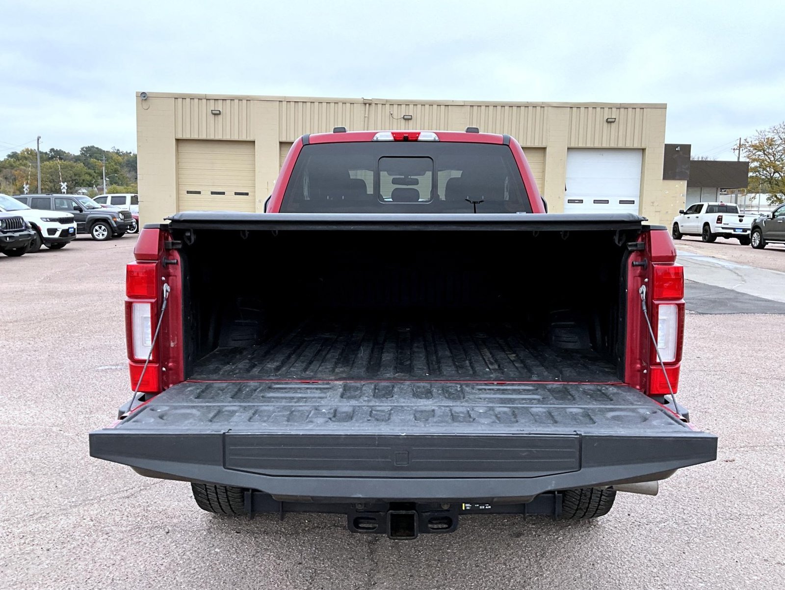 Used 2022 Red Ford King Ranch image 9