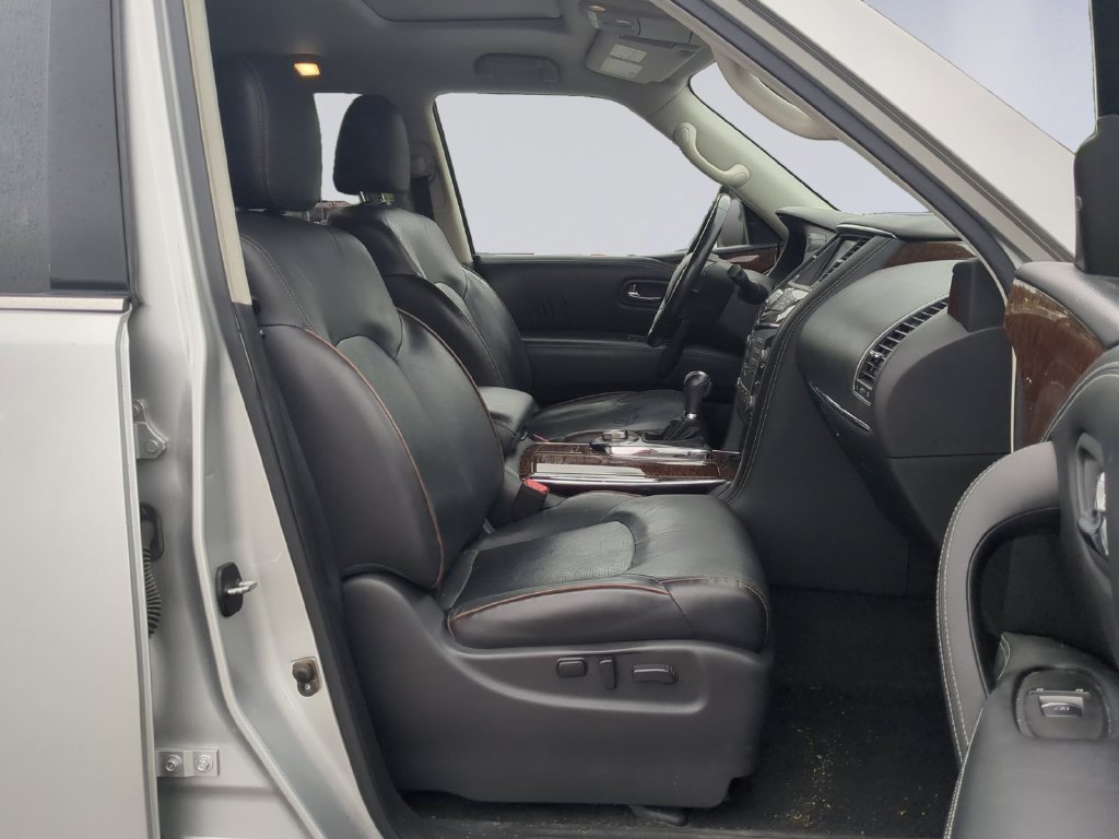 Used 2019 Silver Nissan SL image 19
