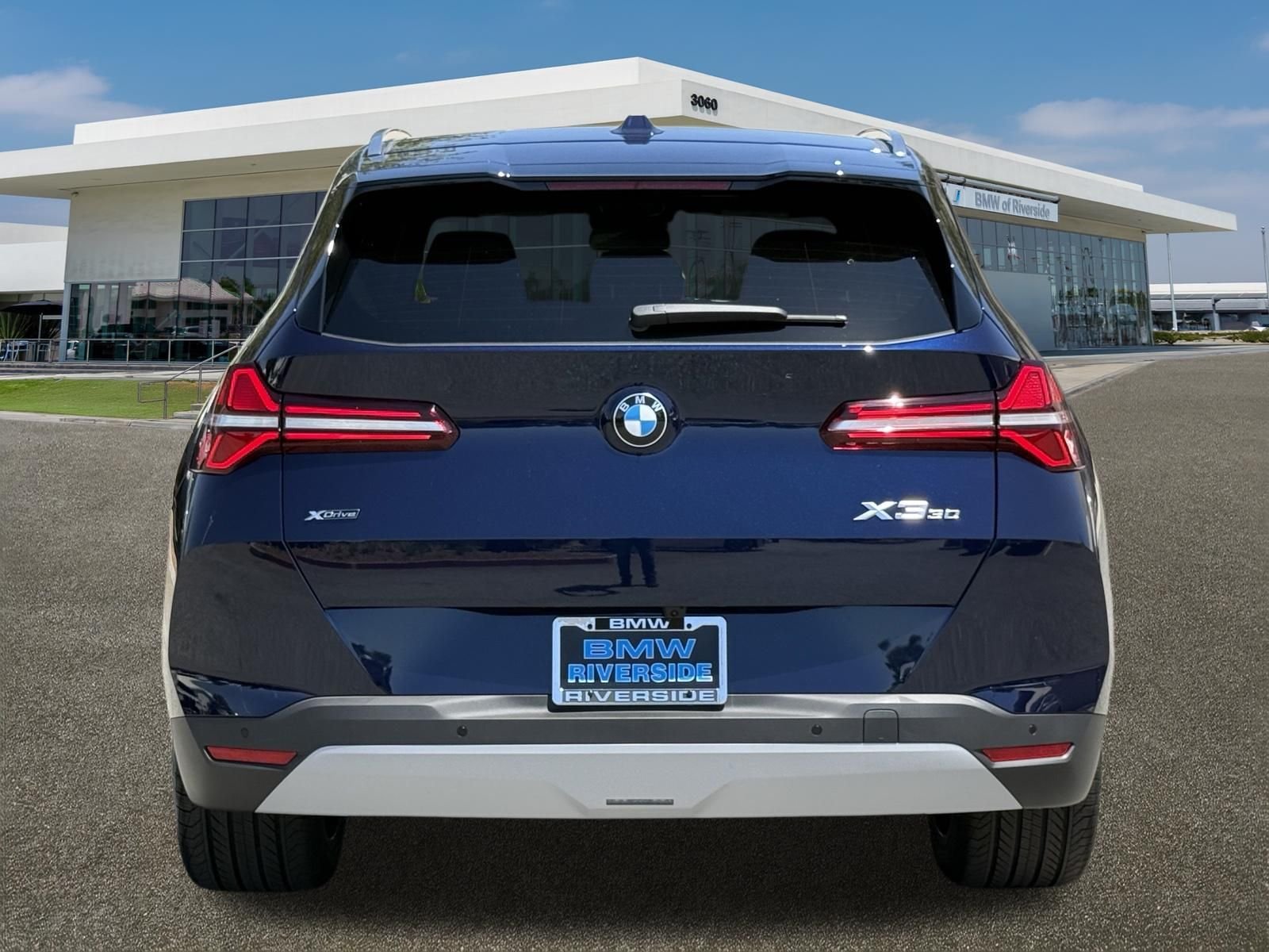 New 2026 Tanzanite Blue II Metallic BMW 30 xDrive image 9