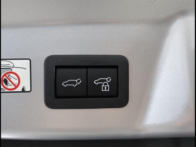 2026 Toyota Prius Plug-in Hybrid XSE Premium - Photo 20
