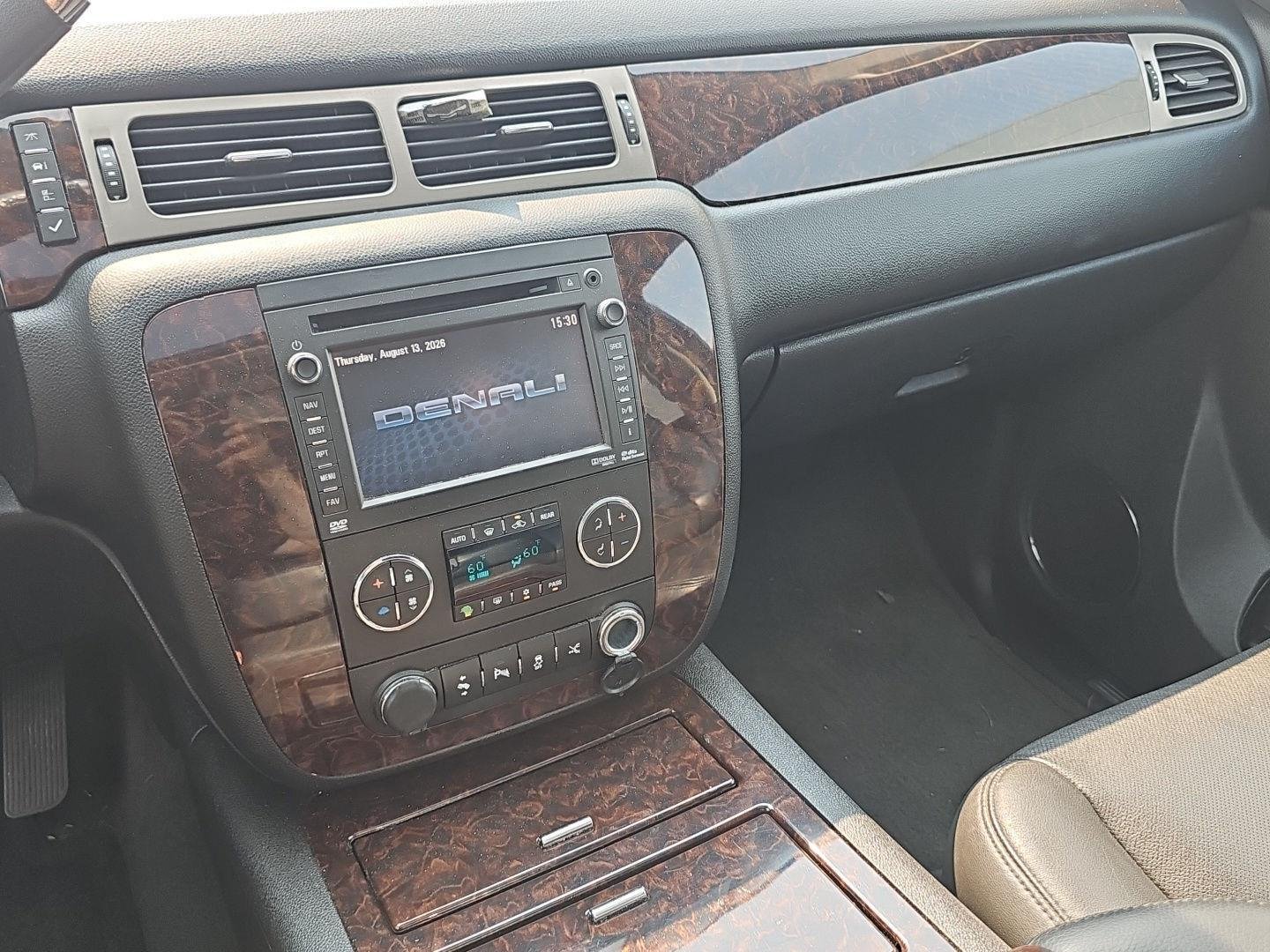 Used 2014 Onyx Black GMC Denali image 11
