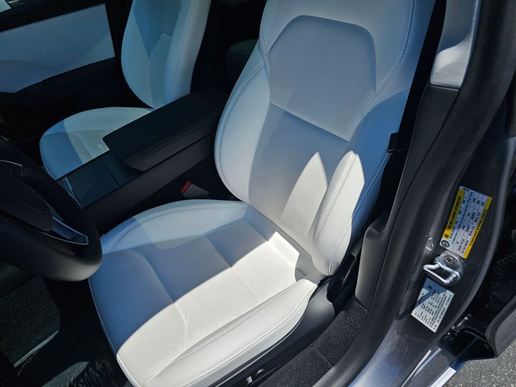 Used 2025 Silver Tesla Long Range image 9