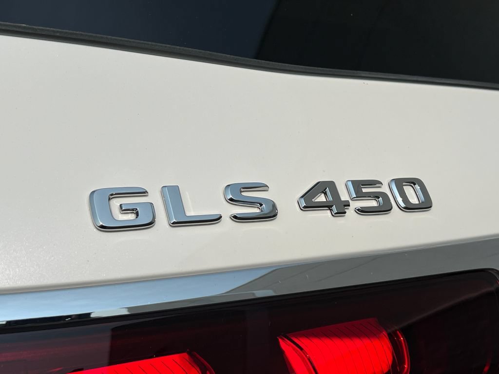 New 2026 MANUFAKTUR Moonlight White Metallic Mercedes-Benz GLS 450 image 70