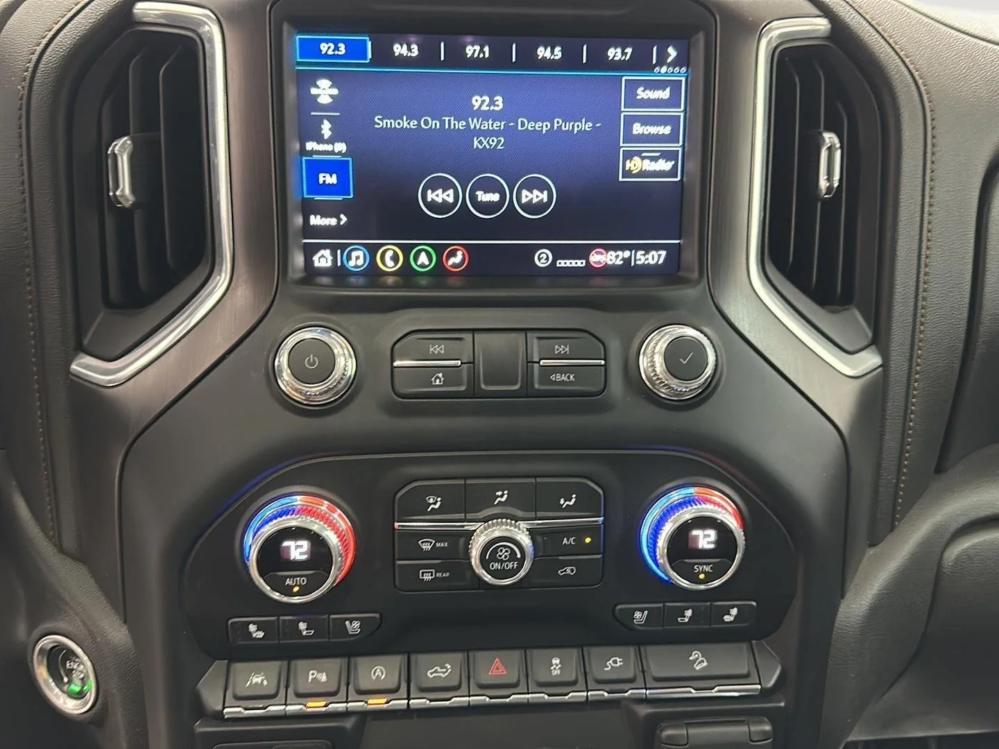 Used 2020 Summit White GMC AT4 image 13