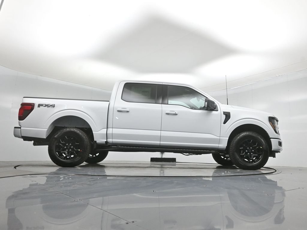 New 2026 Oxford White Ford XLT image 45