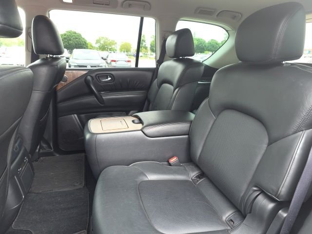 Used 2023 Silver Nissan SL image 7