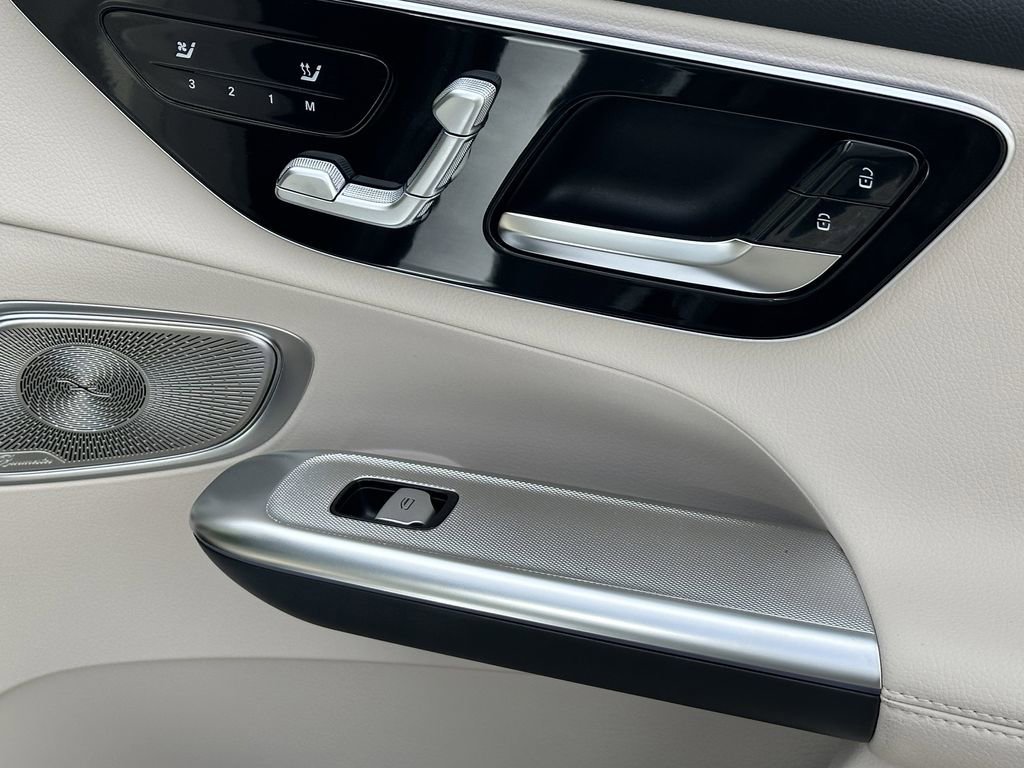 New 2026 Cirrus Silver Metallic Mercedes-Benz GLC 300 image 17